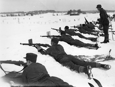 176N94 Hgin skpiirin hiihtoammuntaa Korsossa 1930 luvulla